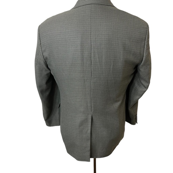 HAGGAR CLOTHING CO. MENS SPORTS BLAZER SIZE 44R WOOL & POLY BLEND. - Picture 2 of 10